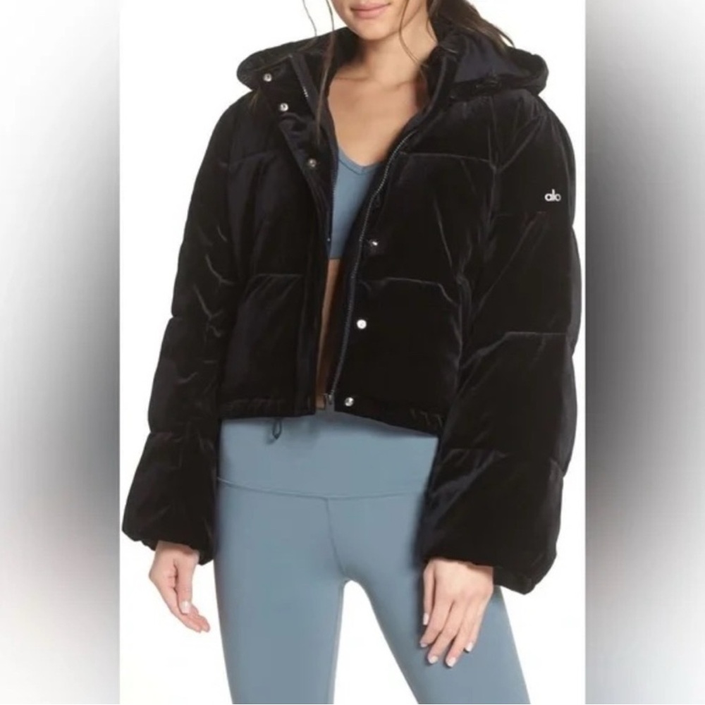 ALO YOGA Cropped Velvet Velour Quilted Puffer Jacket Coat Black Small